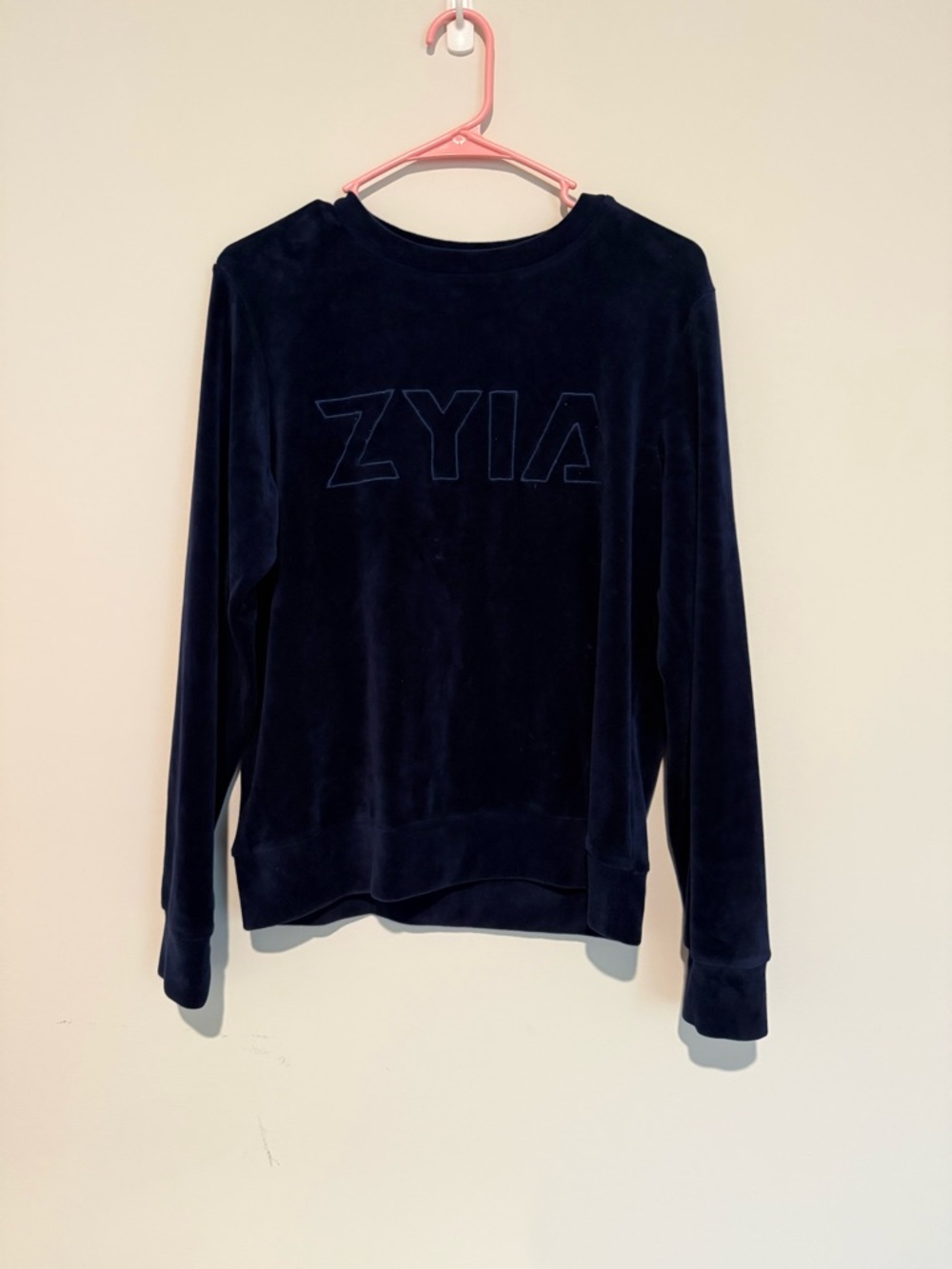 ZYIA Active Navy Blue Velvet Crewneck Sweater Logo